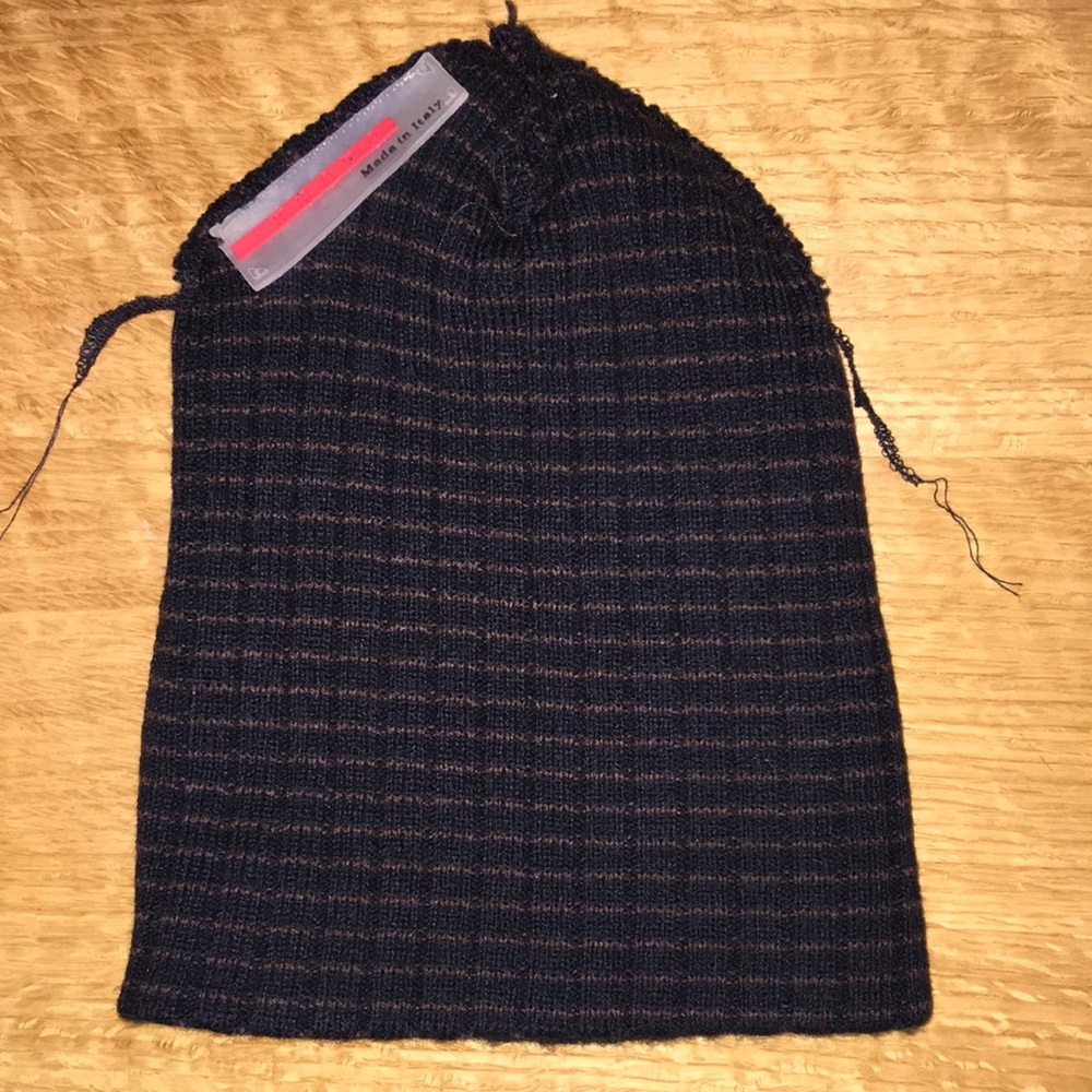 ***Host Pick*** Vintage 90s PRADA Sport ribbed knitted beanie hat unisex - Picture 10 of 16